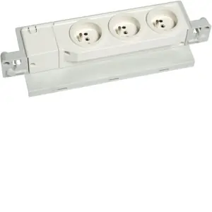 Výhodná Nabídka HAGER VZ00UPF 3-násobná zásuvka