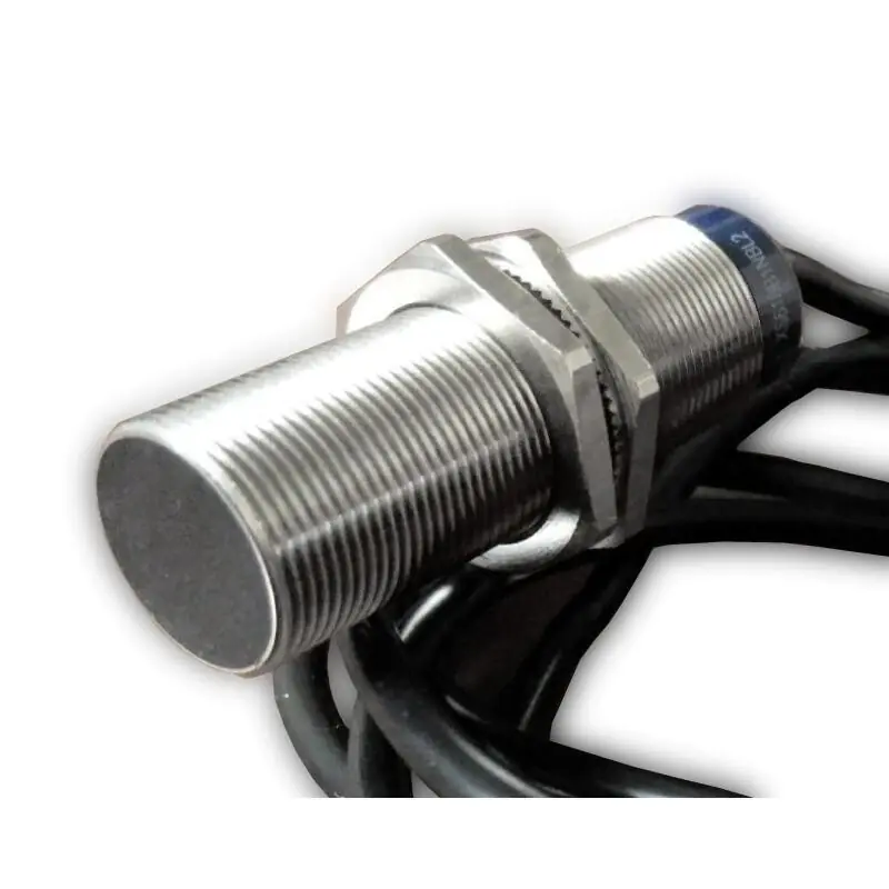 TELEMECANIQUE XS608B1NAL2 Indukční čidlo válcové kovové Universal Záruka V Ceně