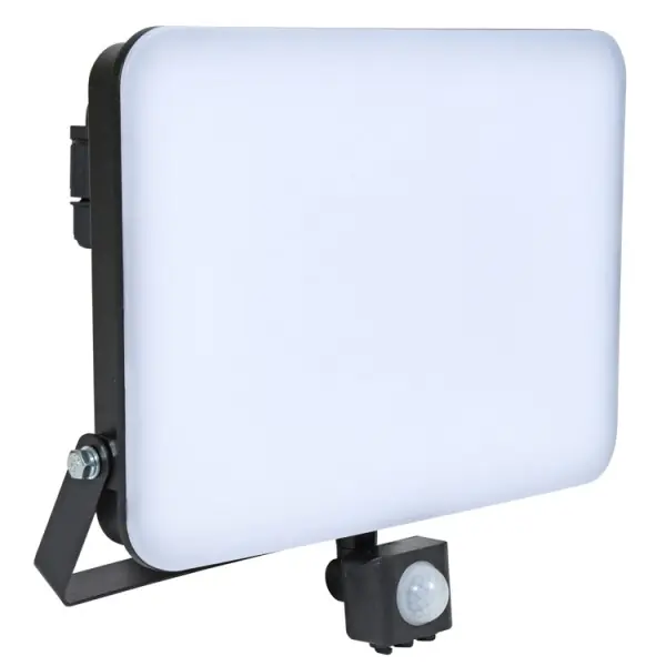 LED reflektor s čidlem FIST 100W, 9000lm, 5000K, IP65 Nakupujte Hned