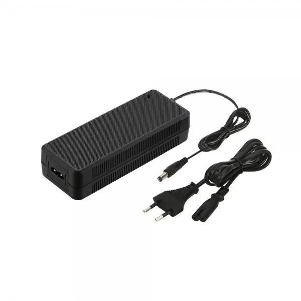 Nabíječka na notebook 12V / 96W, 8A Ověřený