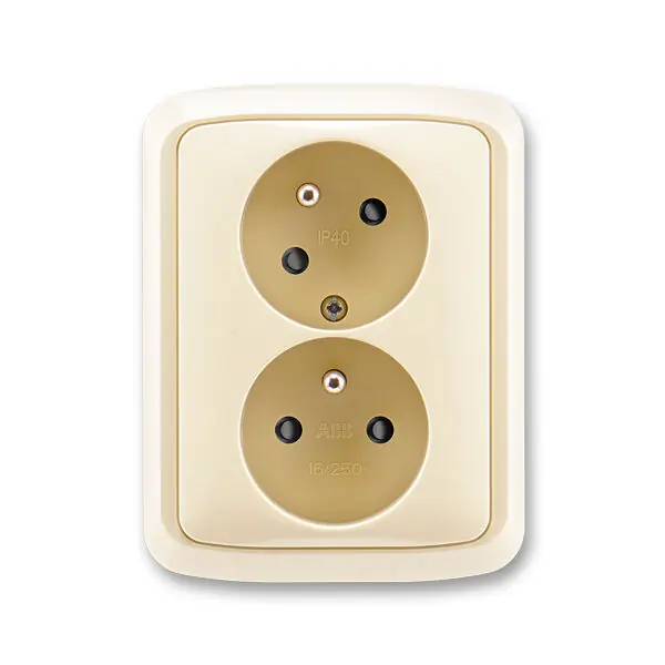 5513A-C02357 C Zásuvka dvojnásobná s ochran. kolíky, clonkami, natoč. dutinou, bezšroub. Cenově Výhodný